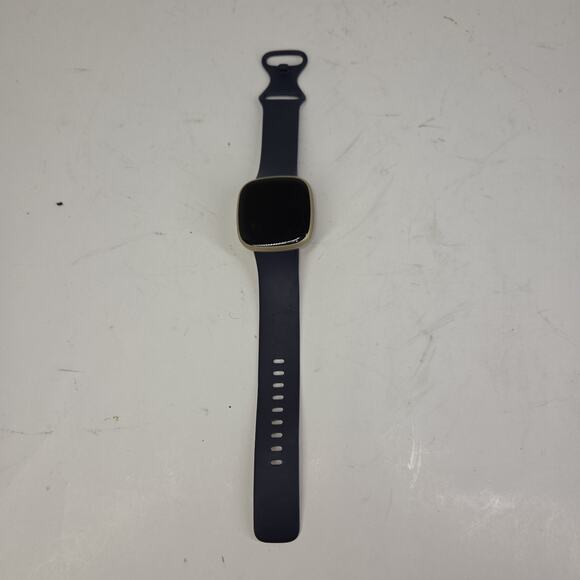 Fitbit Versa 3 Health and Fitness Smartwatch with GPS Soft Gold Athletic Gym - Picture 6 of 12